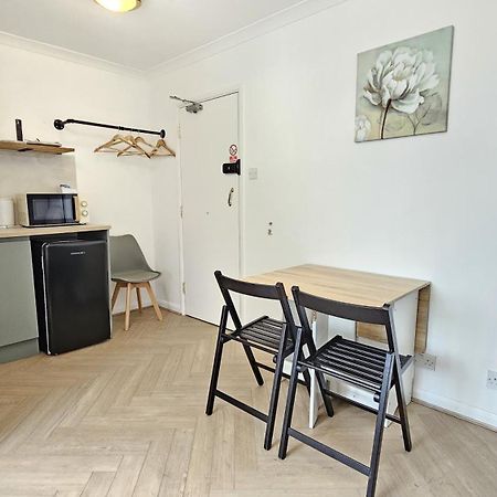 Newly Renovated Studios & Ensuite Rooms! - Camberwell London Exteriör bild